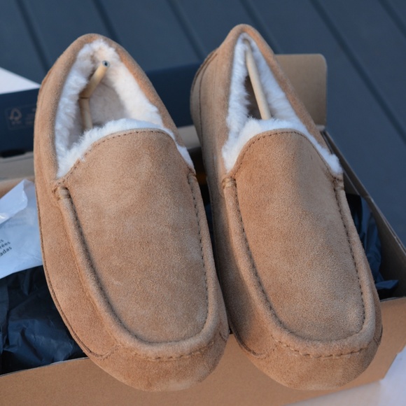 UGG Other - New UGG Men’s Size 9 Chestnut Ascot Suede Slippers